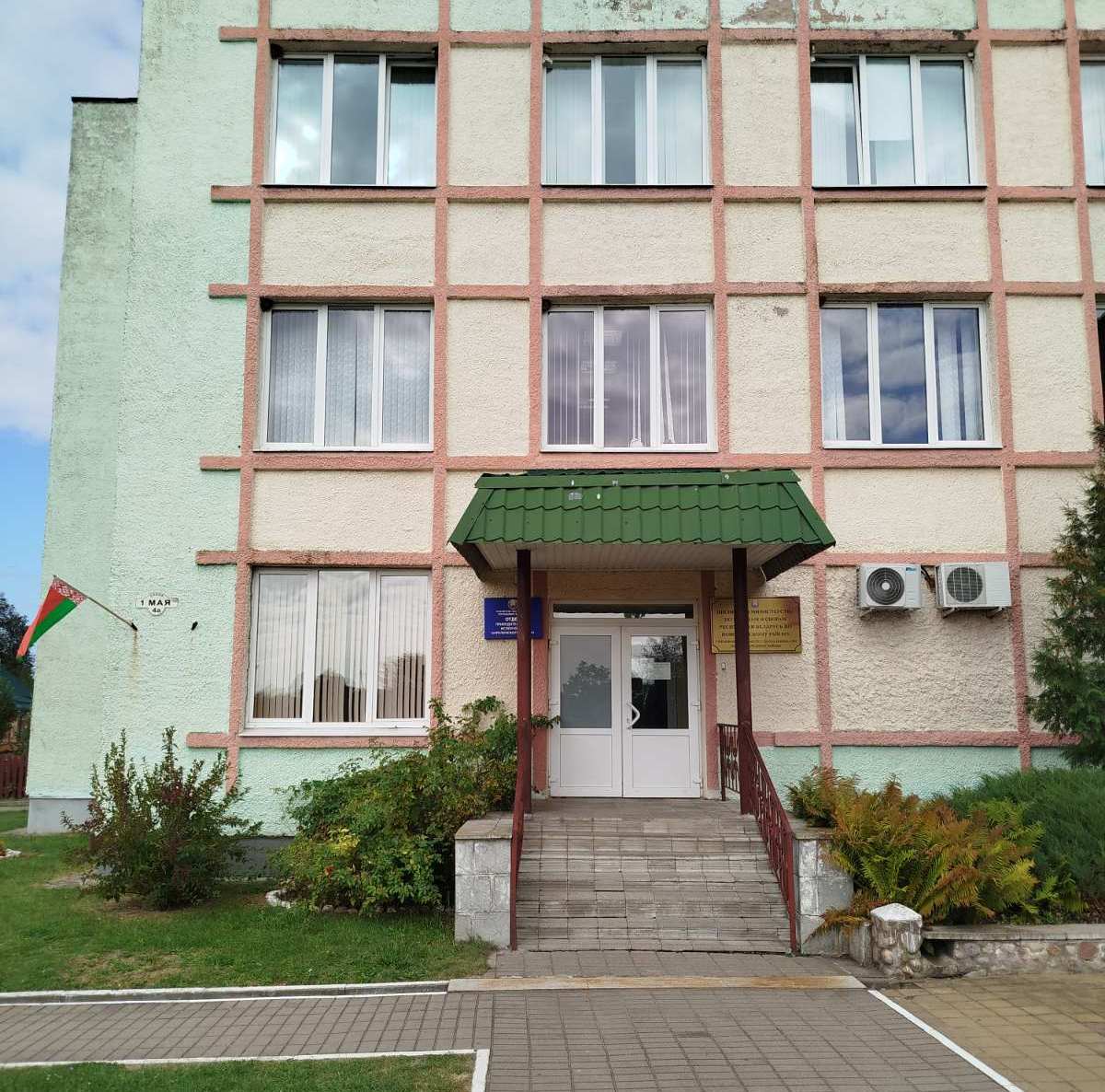 411.jpg 411.jpg